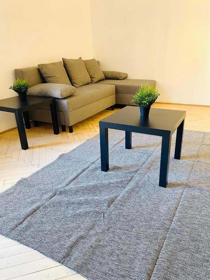 Kiraly78 Huge Apartment Budapest Bagian luar foto
