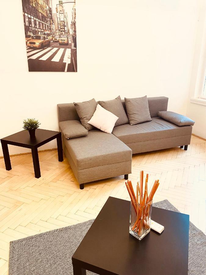 Kiraly78 Huge Apartment Budapest Bagian luar foto